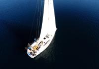 barcha a vela barca a vela al mare blu vele bianche yacht a vela barca elan 45